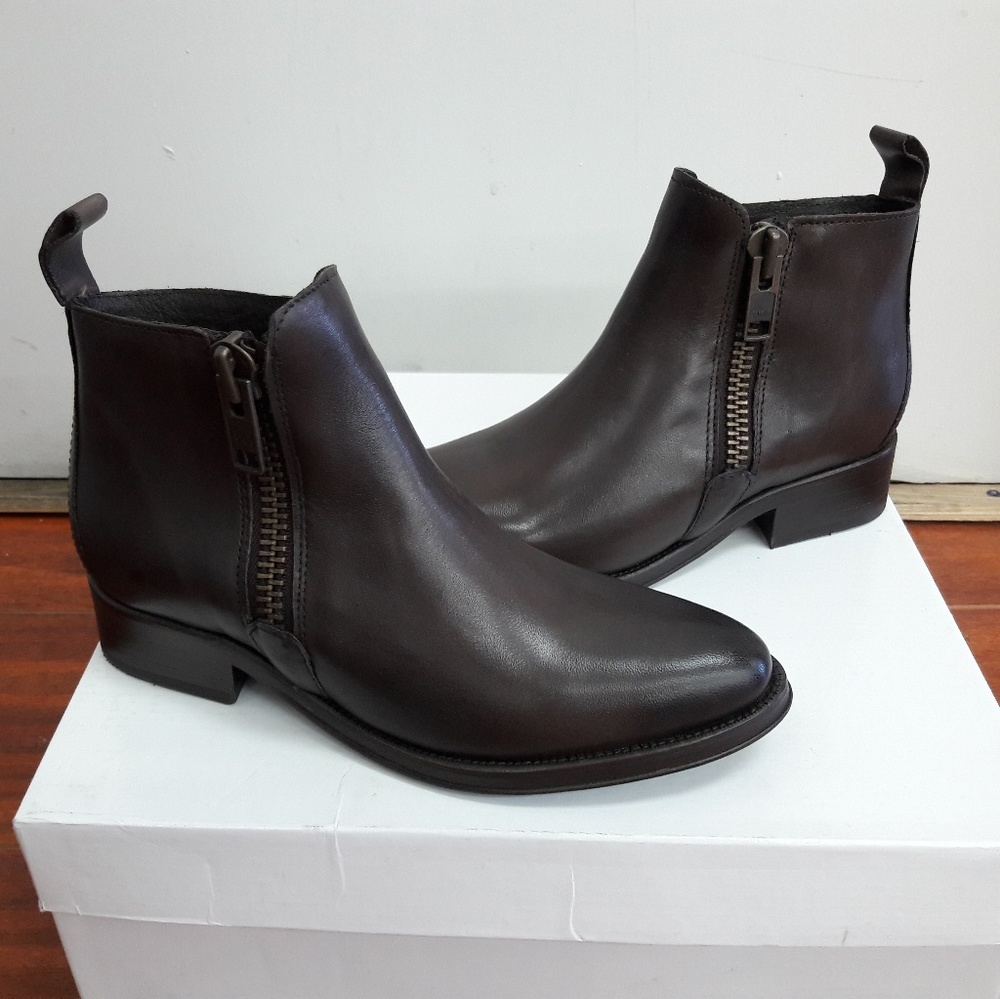 Hardy leather boots